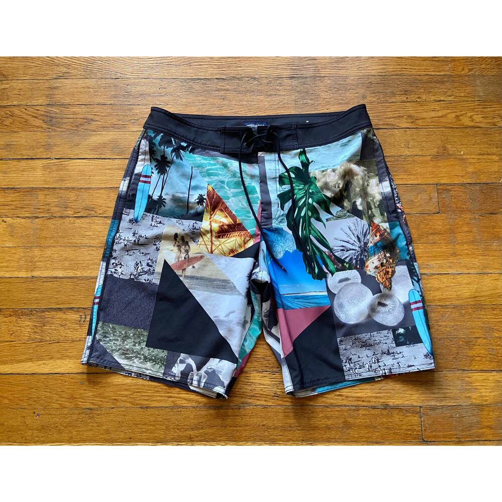 AMERICAN EAGLE Colorful Beach Themed Boardshorts sz L